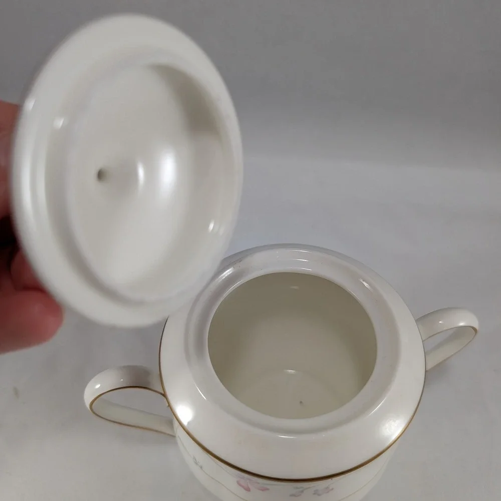 Lenox Constance Debut Collection Sugar Bowl W Lid Fine‎ Bone China Floral Gold